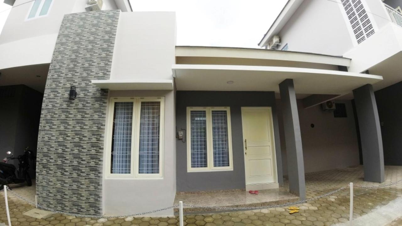 Omah Bondi Family Homestay by FH Stay Yogyakarta Bagian luar foto